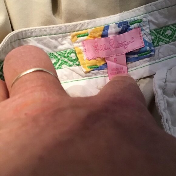 Lily Pulitzer Khaki Bermuda Shorts Cream - Picture 8 of 8